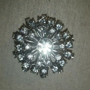 Stella & Dot Jewelry - Stella & Dot Silver, Vintage Starburst/Crystal Bro Stella & Dot Jewelry - Stella & Dot Silver, Vintage Starburst/Crystal Bro